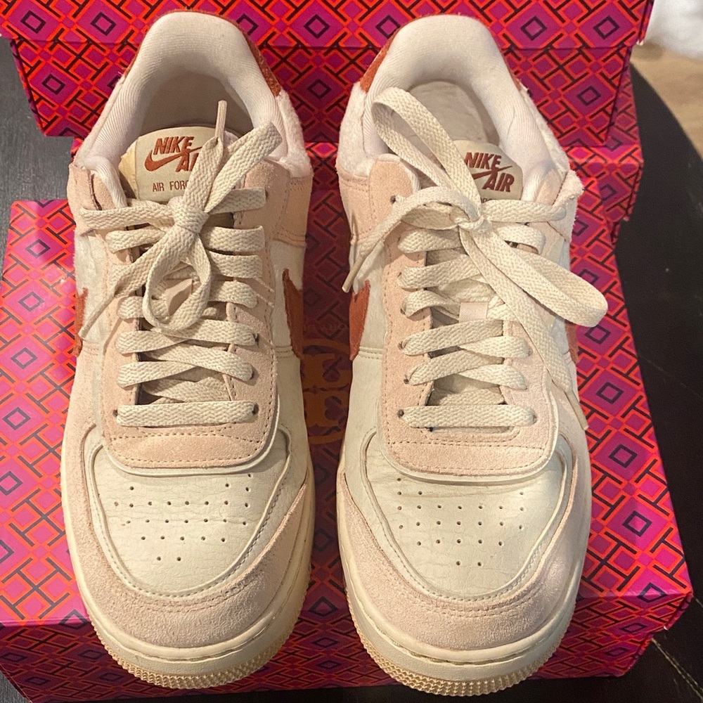 Nike Air Force 1 in Soft Pink and Cream